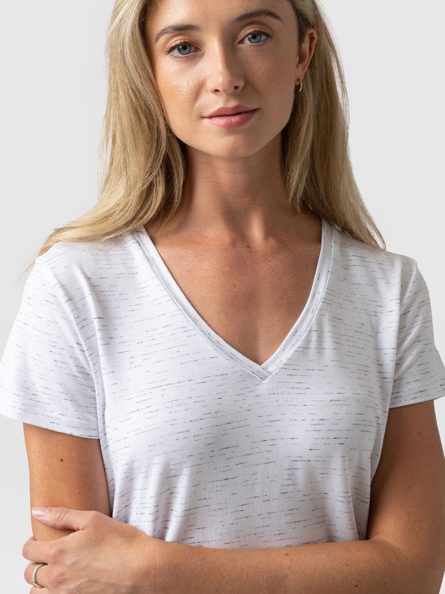 Apartment Tee White Fleck - Women's T-Shirts | Saint + Sofia® EU